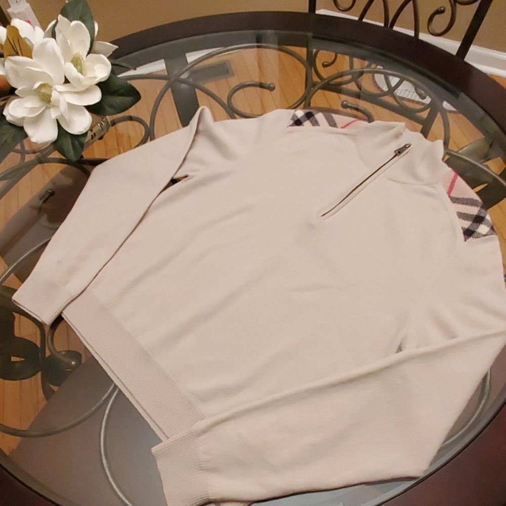 Burberry sweater